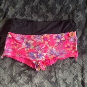 PINK Victoria's Secret Floral Women's Shorts - Black and Pink